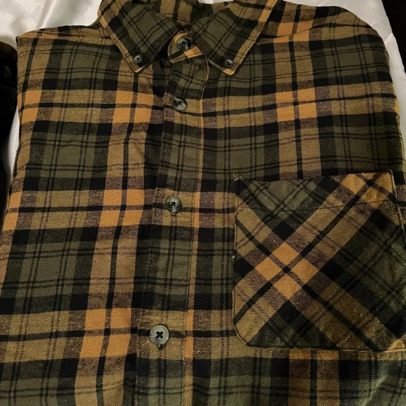 MAGELLAN~BUNDLE~2 MEN’S FLANNEL SHIRTS~ M - Picture 2 of 12